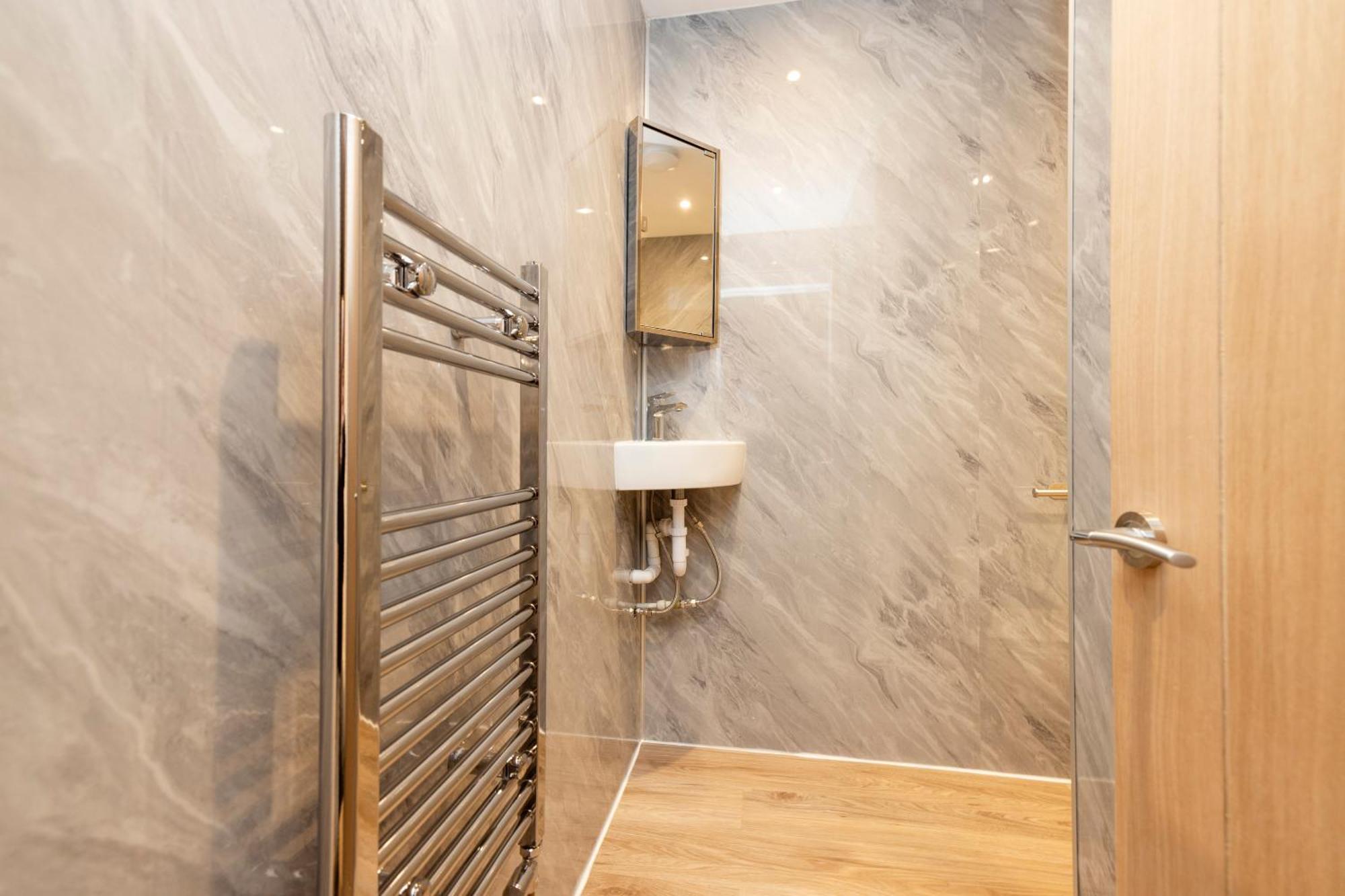 Joivy 3Br Flat In Haymarket With Free Parking Edimburgo Exterior foto