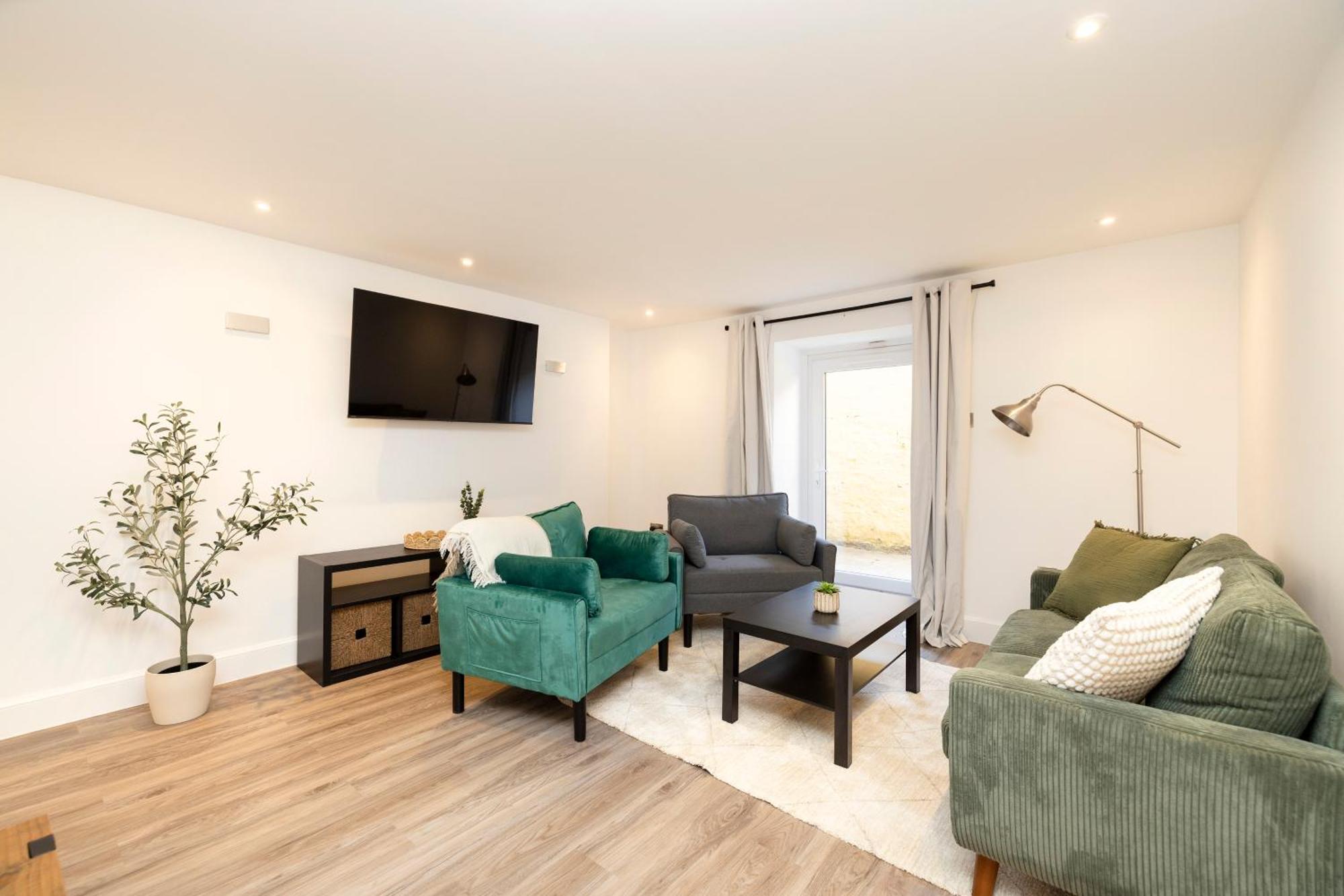 Joivy 3Br Flat In Haymarket With Free Parking Edimburgo Exterior foto